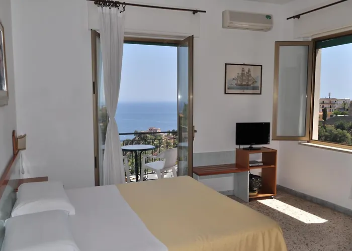 Hotel Condor
