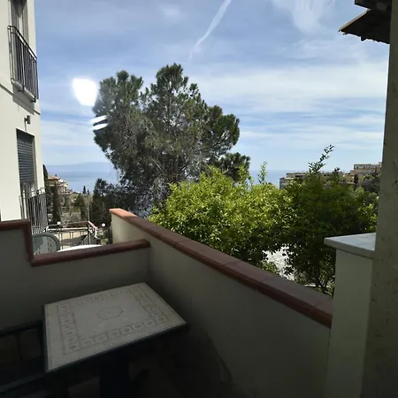 Condor Hotell 3*