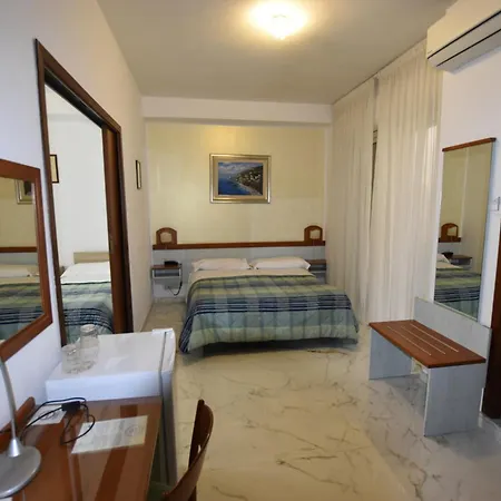 Hotell Condor 3*
