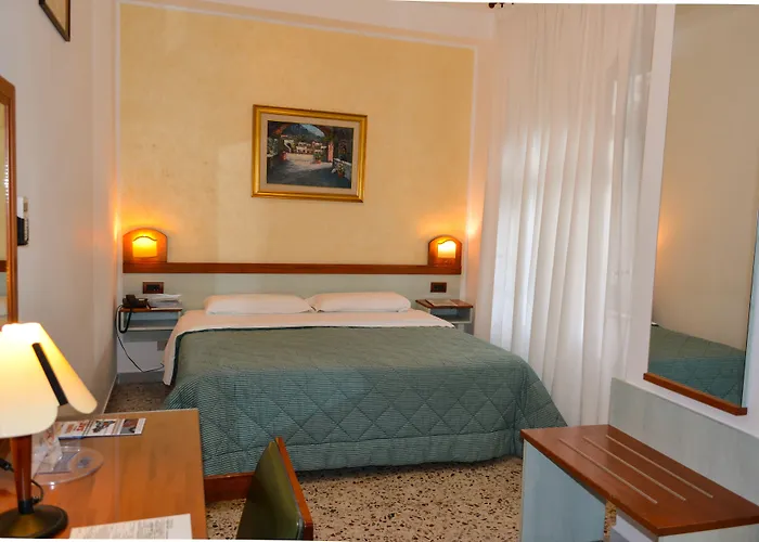 Hotel Condor 3*