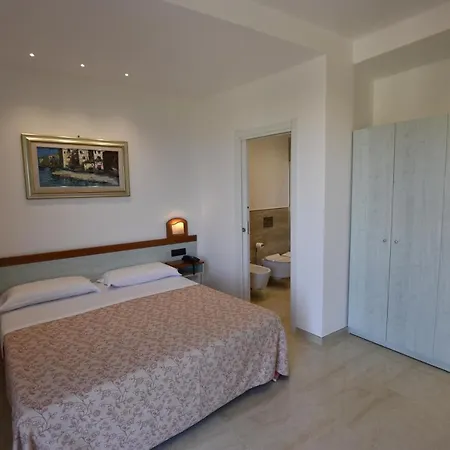 Condor Hotel 3*