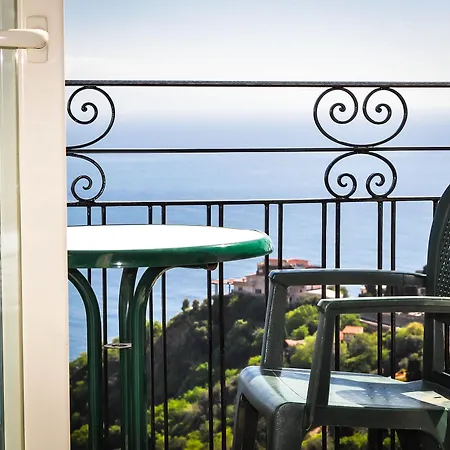 Condor 3* Taormina