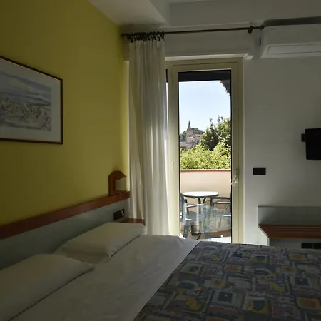 Condor 3* Taormina