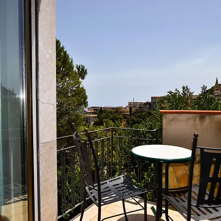 Condor 3* Taormina