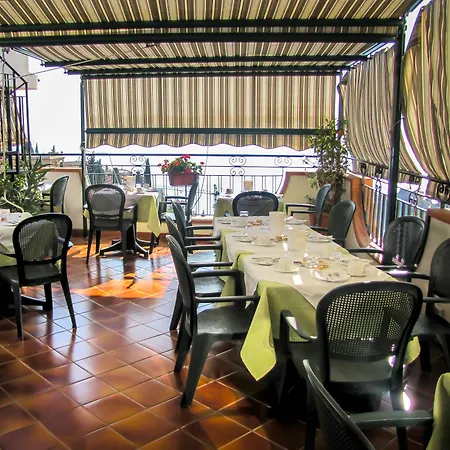Condor Hotel 3*